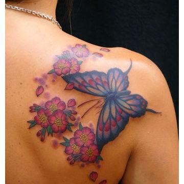 网红吃瓜纹身女孩图片高清,网红风采尽显