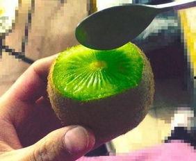 抖音网红小青柑吃瓜视频,抖音网红带你揭秘娱乐圈幕后故事