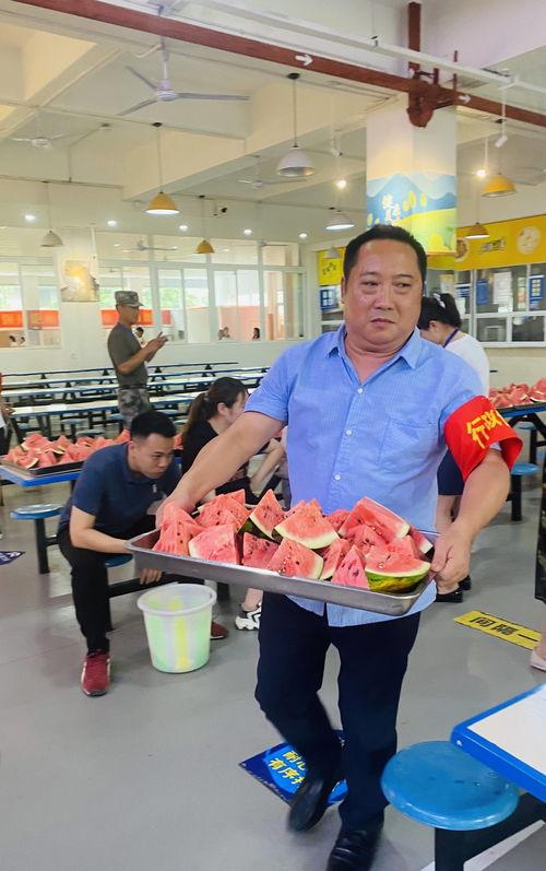 大学生校园吃瓜网,大学生校园生活趣味盘点