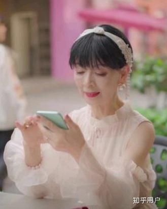 穿旗袍的抖音网红吃瓜