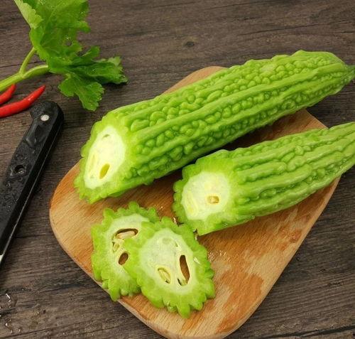 摆摊网红吃瓜是真的吗,真相还是炒作？